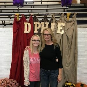 Meet your Posher, Laura